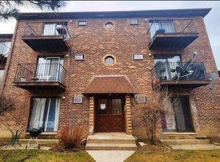 1514 Crimson Ln APT 2B, Palatine, IL 60074