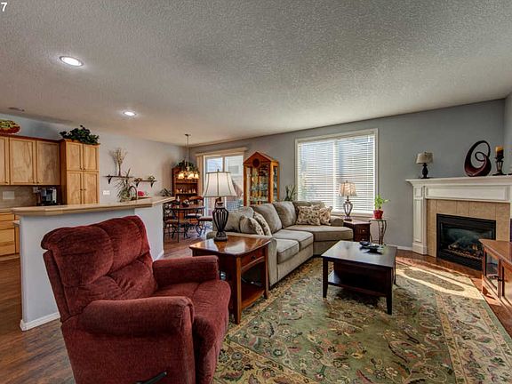 3rd image of 4021 NE 93rd St
