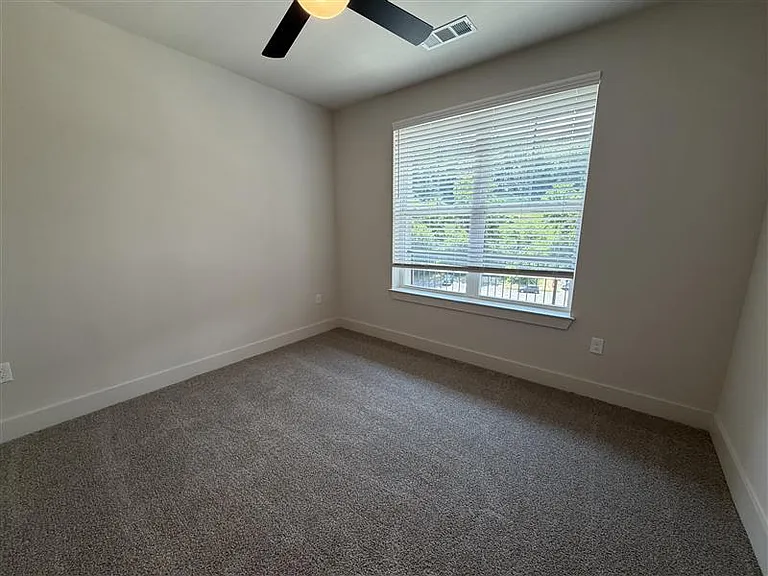 District on the Etowah Apartments — Photo 515