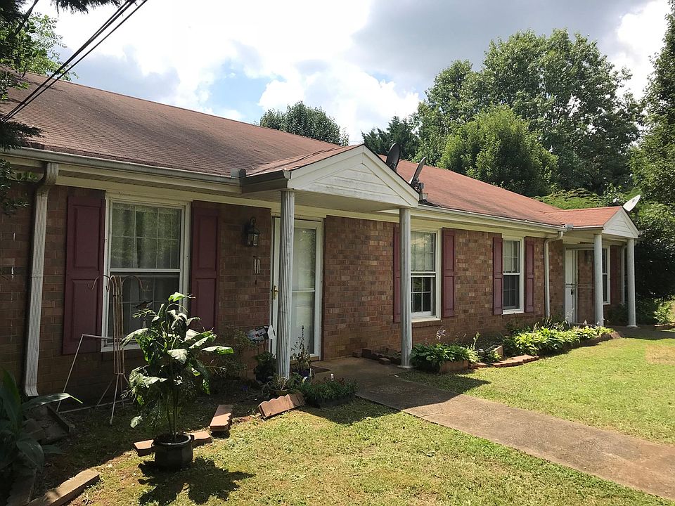 1st image of 523 Charleston Ln