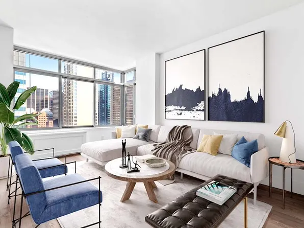 271 West 47th Street image 1 of 17