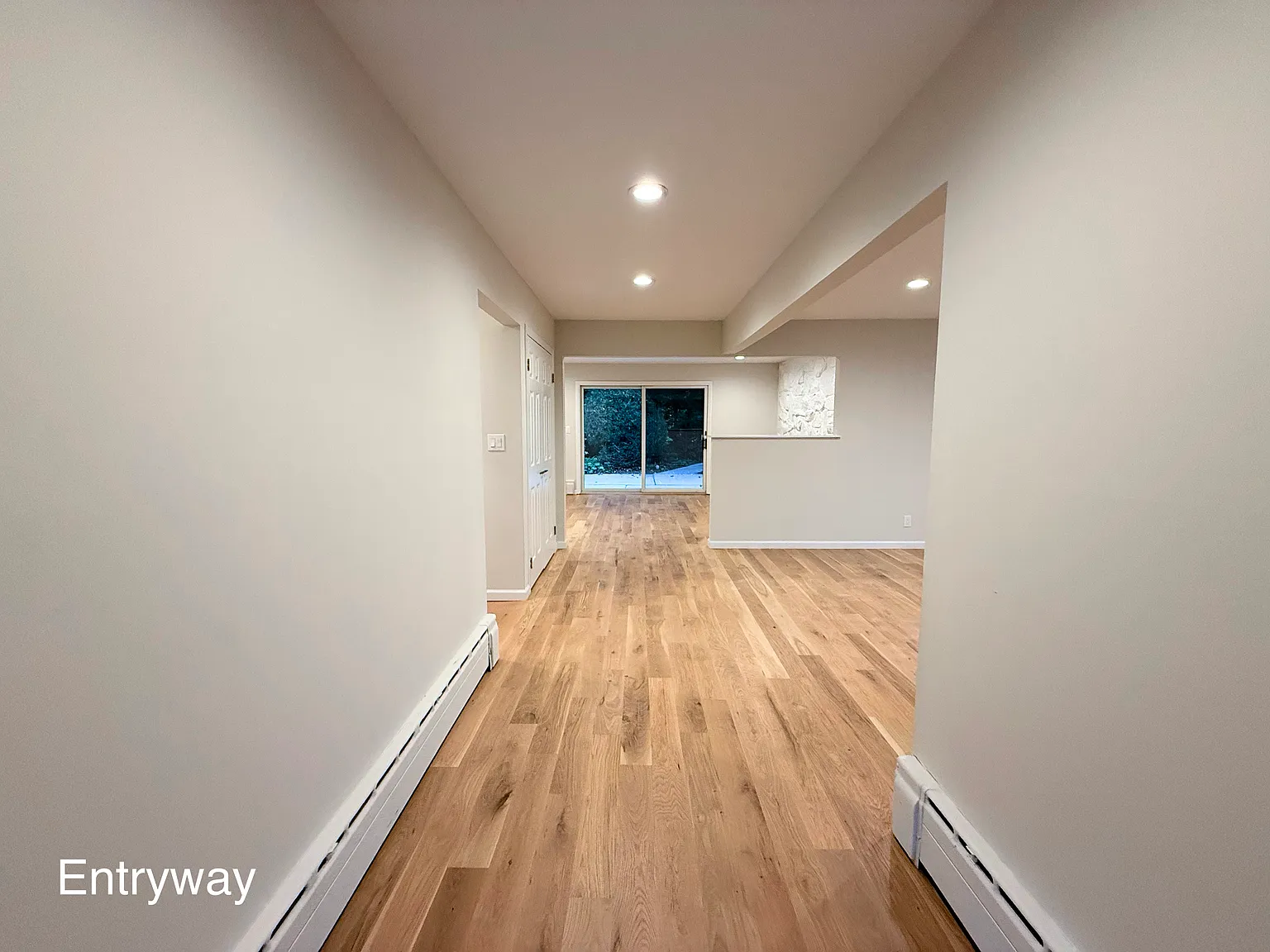 3 bed, 2.5 bath, 2350 sqft, $8,500 — Photo 4