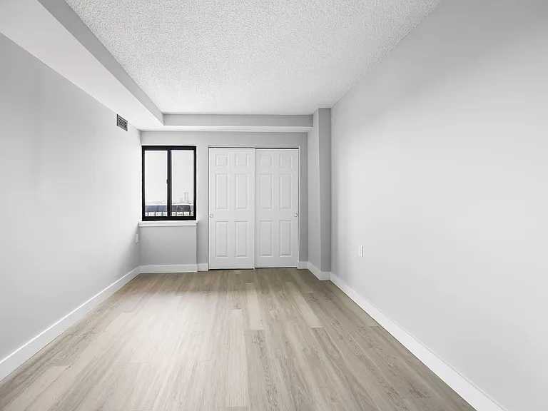 Atlantic Apartments — Photo 34