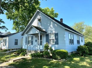 703 Fairview Blvd, Coshocton, OH 43812