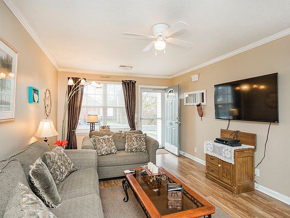 5th image of 2120 Lebanon Pike APT 110