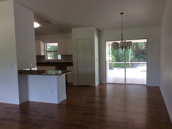 2nd image of 2320 2nd Ave SE