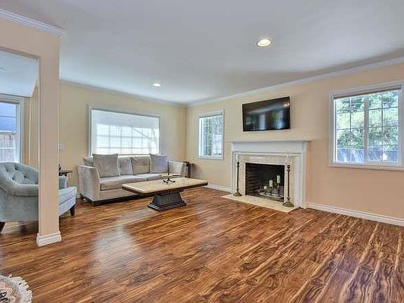 5th image of 2035 Santa Cruz Ave