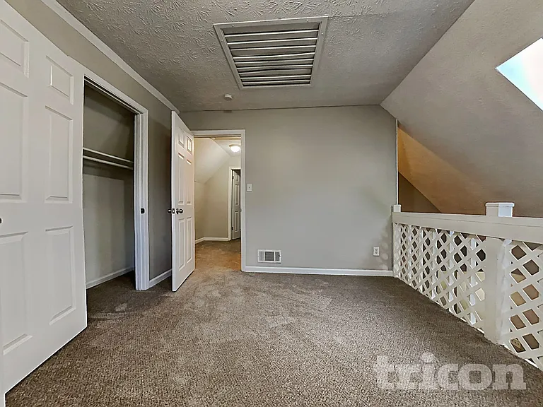 525 Windsor Dr SE — Photo 13