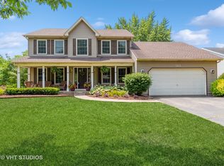 565 Boardman Cir, Bolingbrook, IL 60440