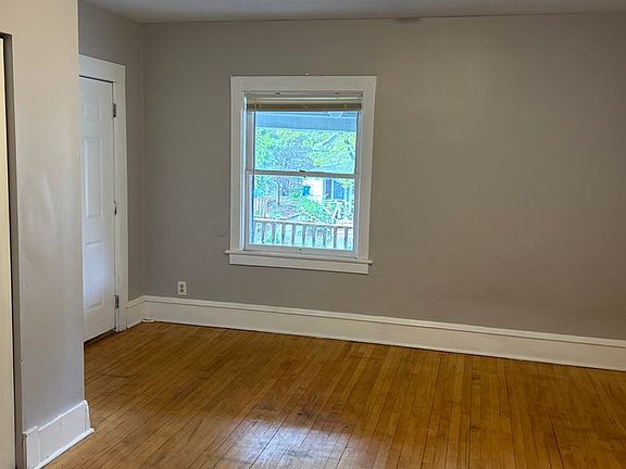 2nd image of 1906 Pierce St NE