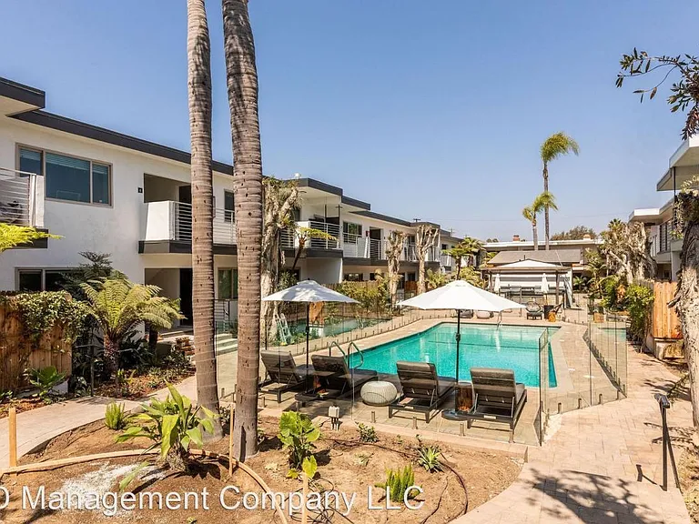 3450 Emerald St — Photo 40