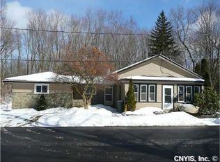 32 Cherry St, Phoenix, NY 13135