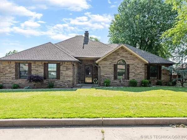 316 Heritage Dr, Fort Gibson, OK 74434