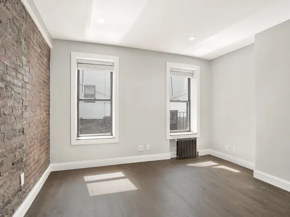 714 9th Avenue image 1 of 13