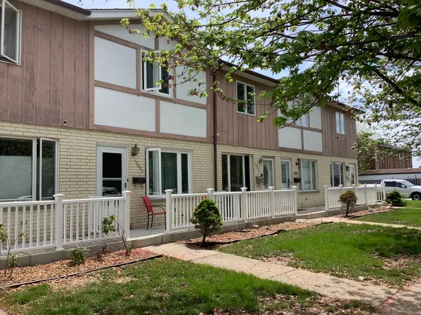 10653 Parkside Ave, Chicago Ridge, IL 60415