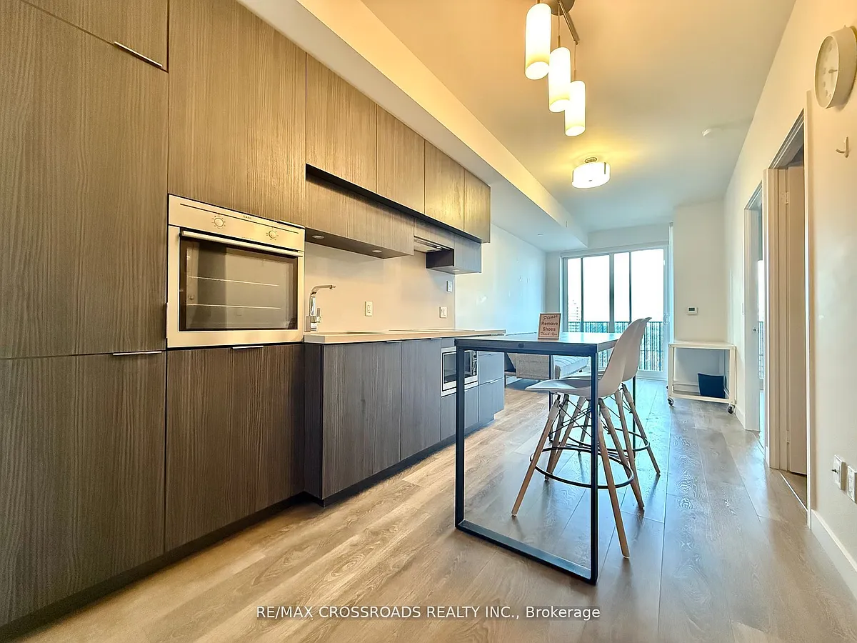 Building Photo - 8 Eglinton Ave E #3010