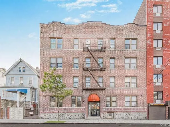 724 E 216 Street #2C, Bronx, NY 10467