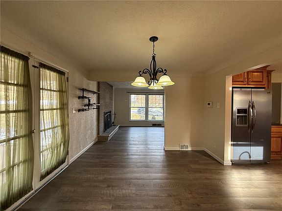 2nd image of 103 Willett Dr