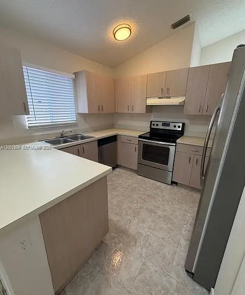 1034 W Jasmine Ln — Photo 6