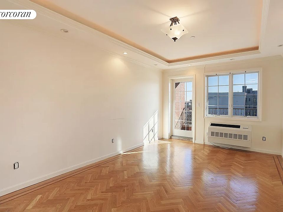 1st image of 27-17 Crescent St #2B