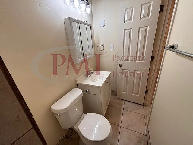 5425 Ledesma #4 — Photo 11