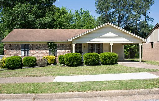 1st image of 5063 Golden Oaks Dr