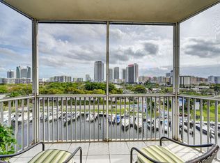 200 Diplomat Pkwy APT 826, Hallandale Beach, FL 33009