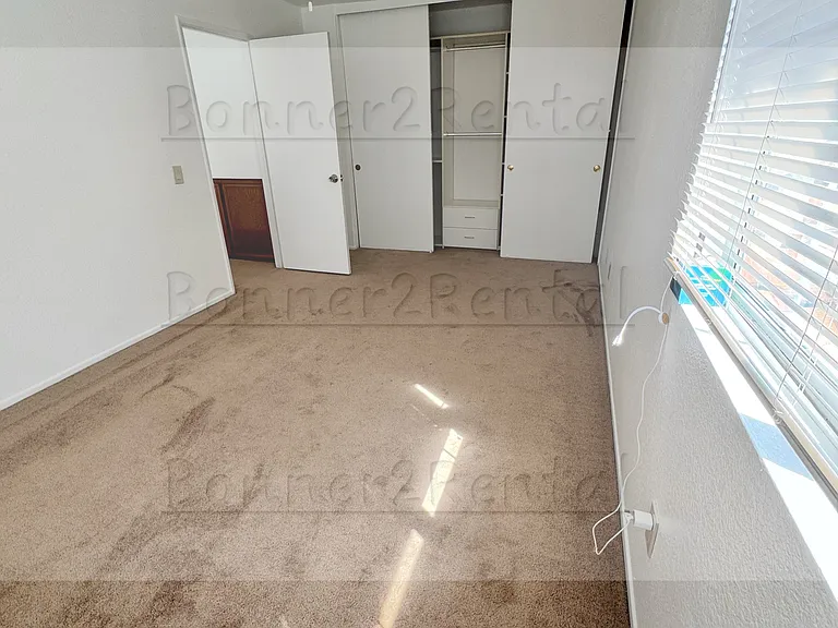 1854 Loreto Gln — Photo 6