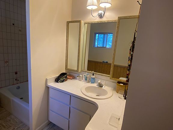 En suite bathroom