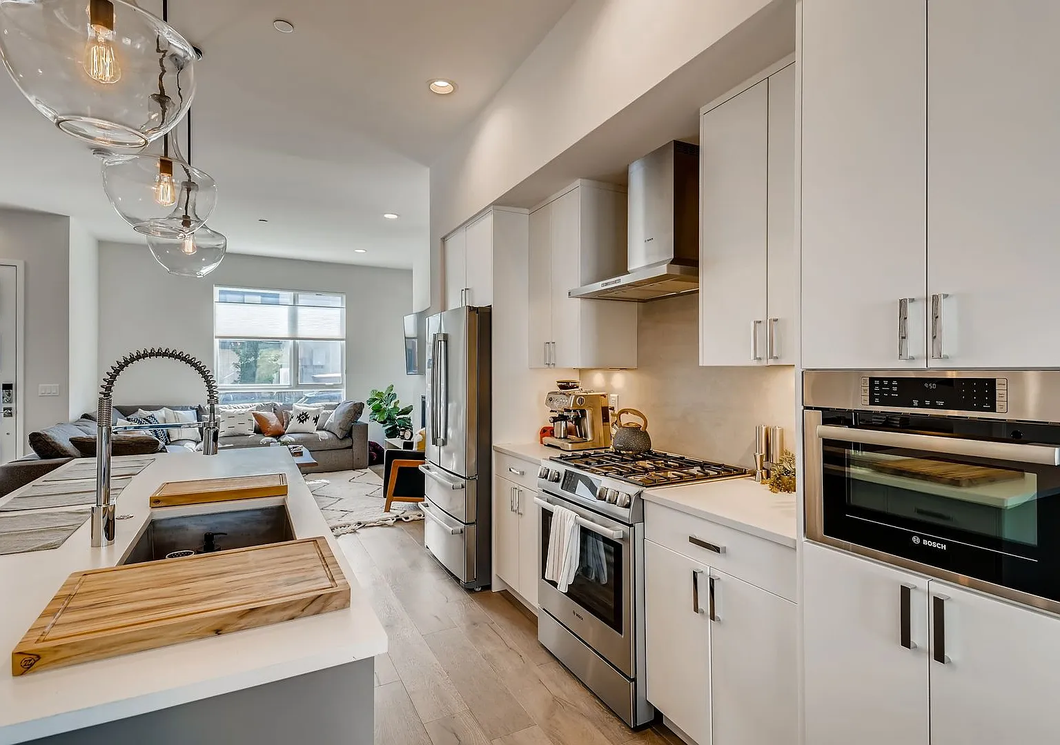 Contemporary Townhome with Rooftop Deck-Flatiron Views — Photo 2
