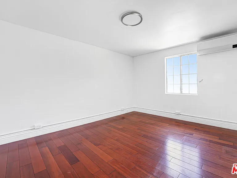 7139 Hawthorn Ave #3 — Photo 9