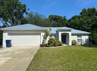 1460 Seahouse St, Sebastian, FL 32958