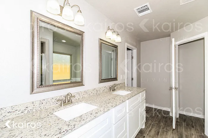 2704 Destin Ave — Photo 6