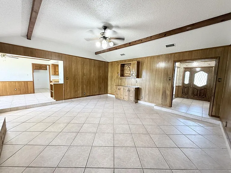 2315 E Highway 190 — Photo 6