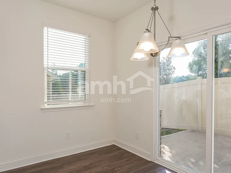 1149 Ashlyn Ct — Photo 5