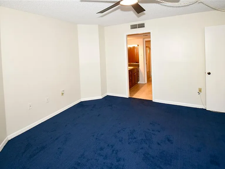 690 Island Way #208 — Photo 16