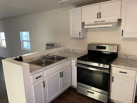 763 W Avenue L #14 — Photo 11