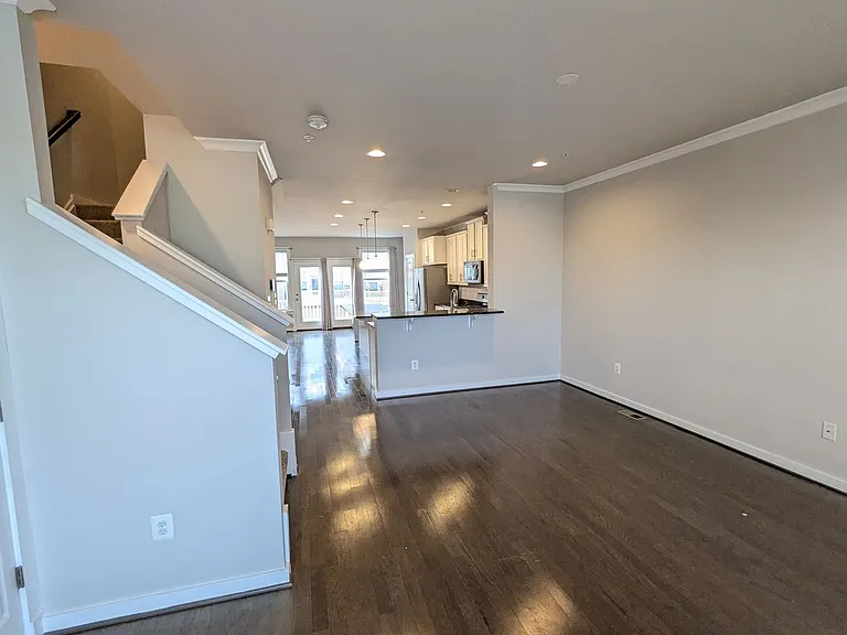 1129 Lawler Dr — Photo 13