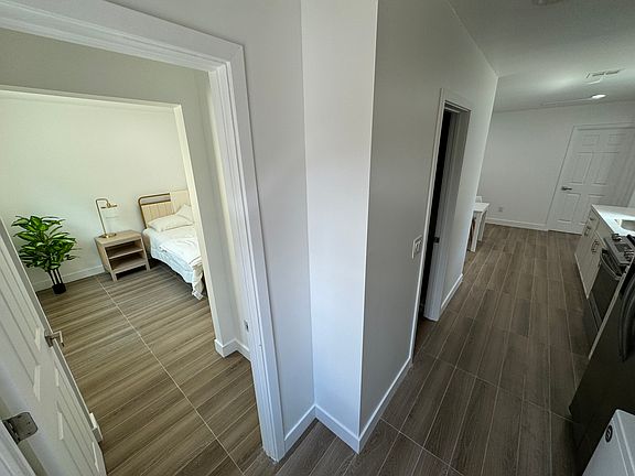 3rd image of 1417 E Century Dr