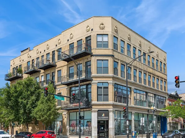 1400 N Milwaukee Ave APT 303, Chicago, IL 60622