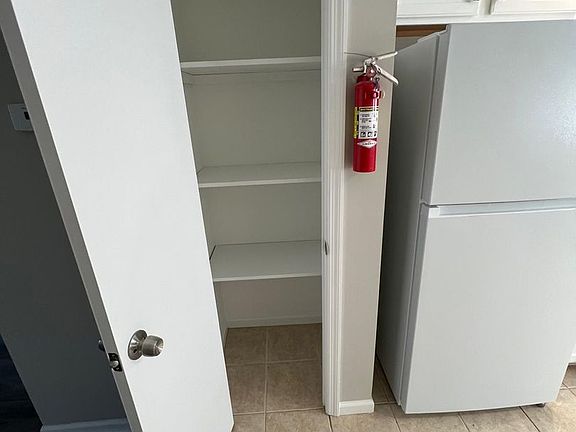 2nd image of 711 Hill Rd APT I
