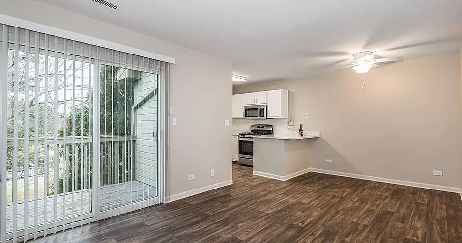 Pembrook Club Apartment Homes — Photo 4