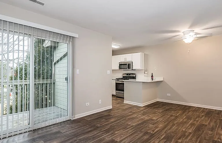 Pembrook Club Apartment Homes — Photo 4