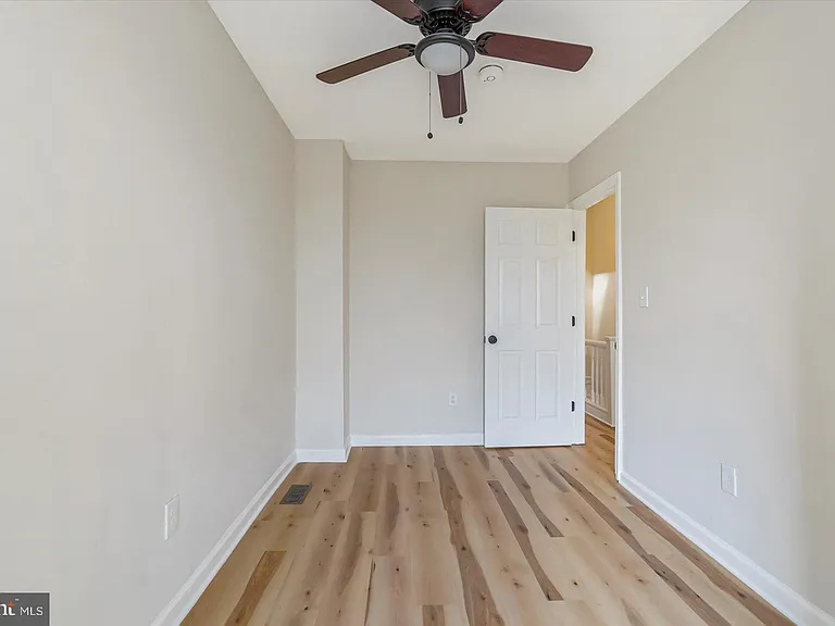 705 N Milton Ave — Photo 16