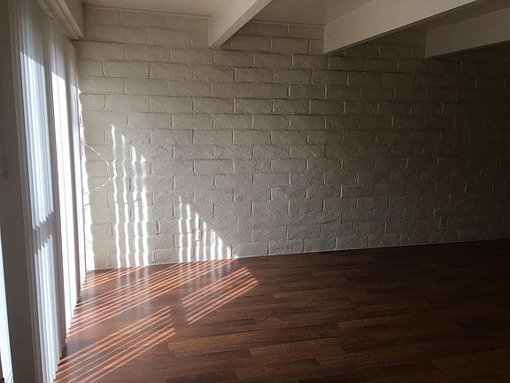 3rd image of 451 Dela Vina Ave