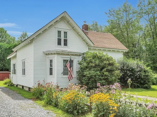 95 Packard St, Lancaster, MA 01523