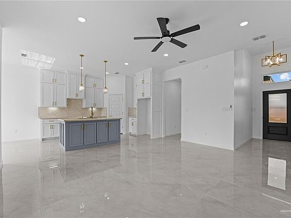 2nd image of 5801 N Gira Del Sol St