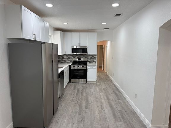 3rd image of 1904 W Saint Louis St Unit 1