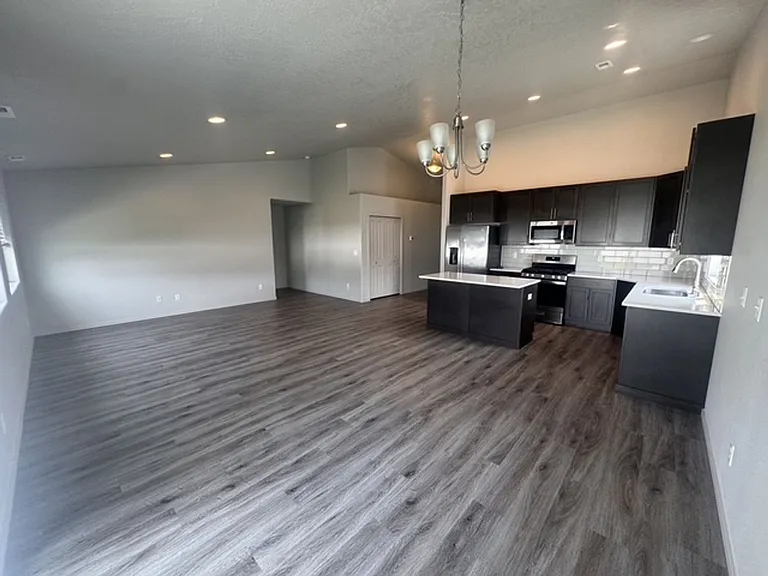 17611 E Maxwell Ave — Photo 5