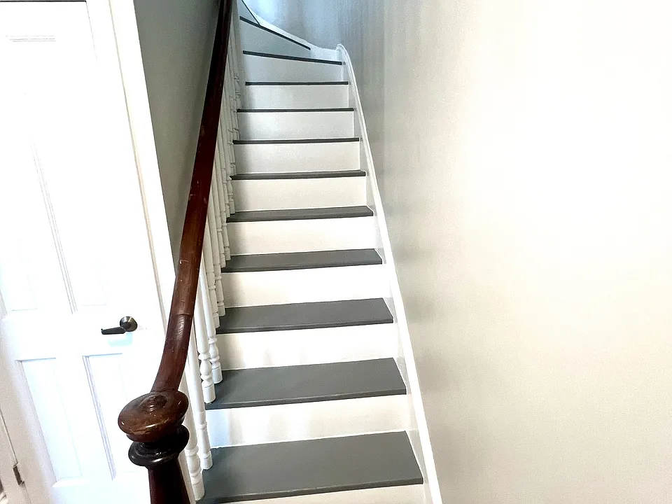 Stairs to 2nd Floor